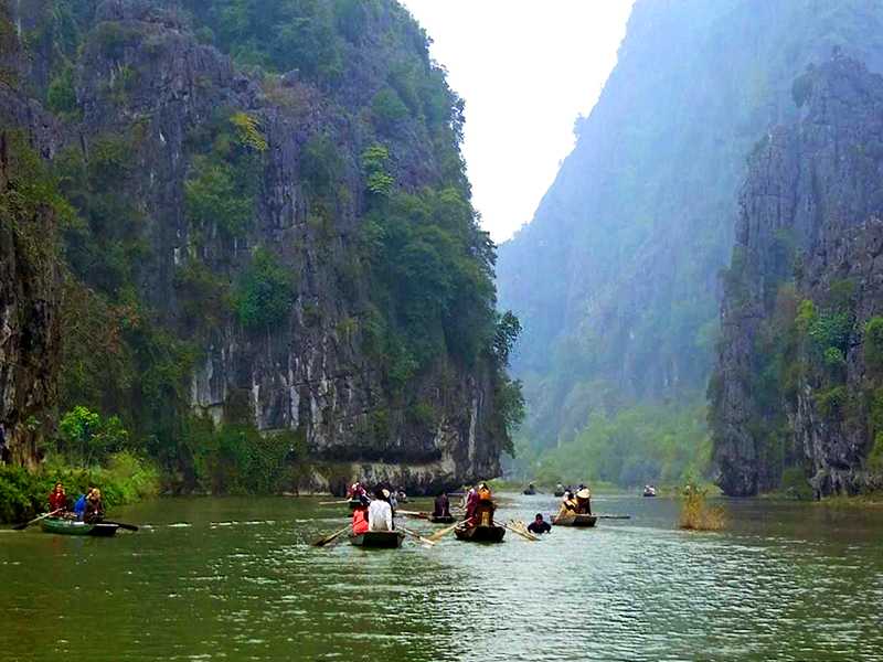 hanoi-ninh-binh-tour-hoa-lu-tam-coc-mua-cave-cuc-phuong-national-park